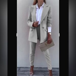 Stylish Gray Blazer and Pants Set